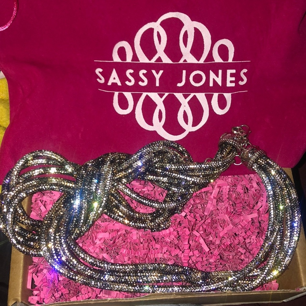 Sassy Jones Necklace